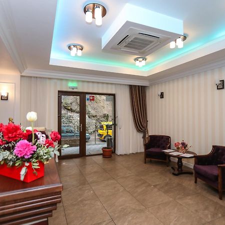 Hotel Holiday Maria Baile Herculane Ngoại thất bức ảnh